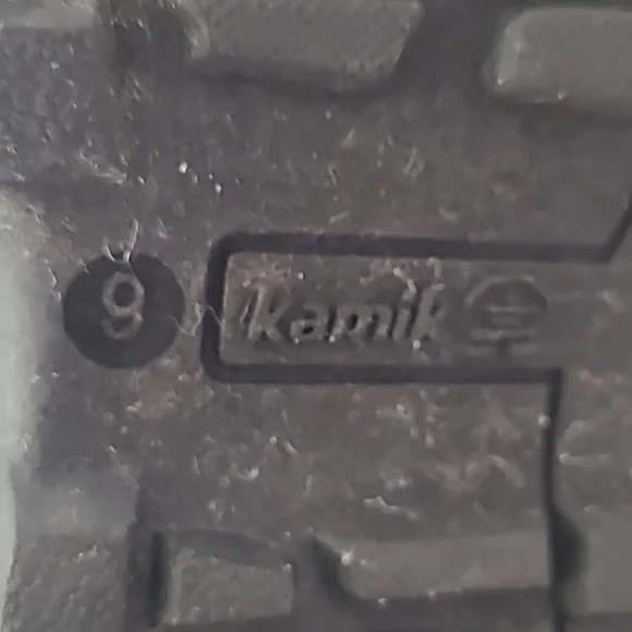 NWOT Kamik Wesley Black Snow Boots Toddler Sz 9 - Picture 7 of 9